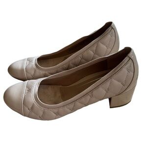 Elegant Beige Quilted Women's Shoes